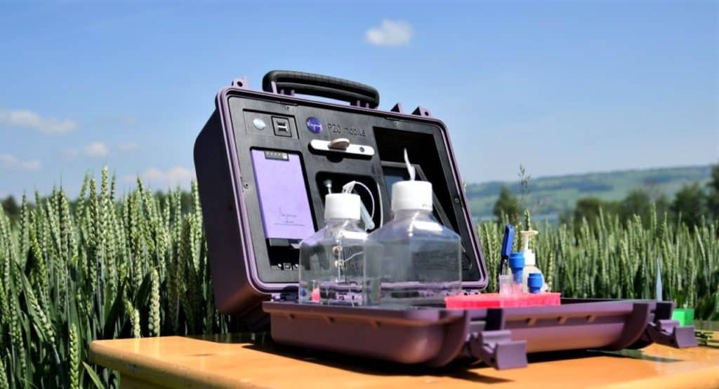 Picture of Ampha P20 Pollen Analyzer in wheat field